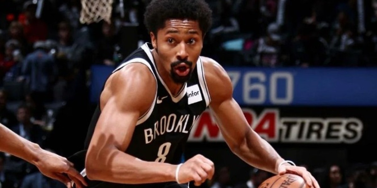Spencer Dinwiddie sprains ankle, Lonnie Walker IV could start in his place