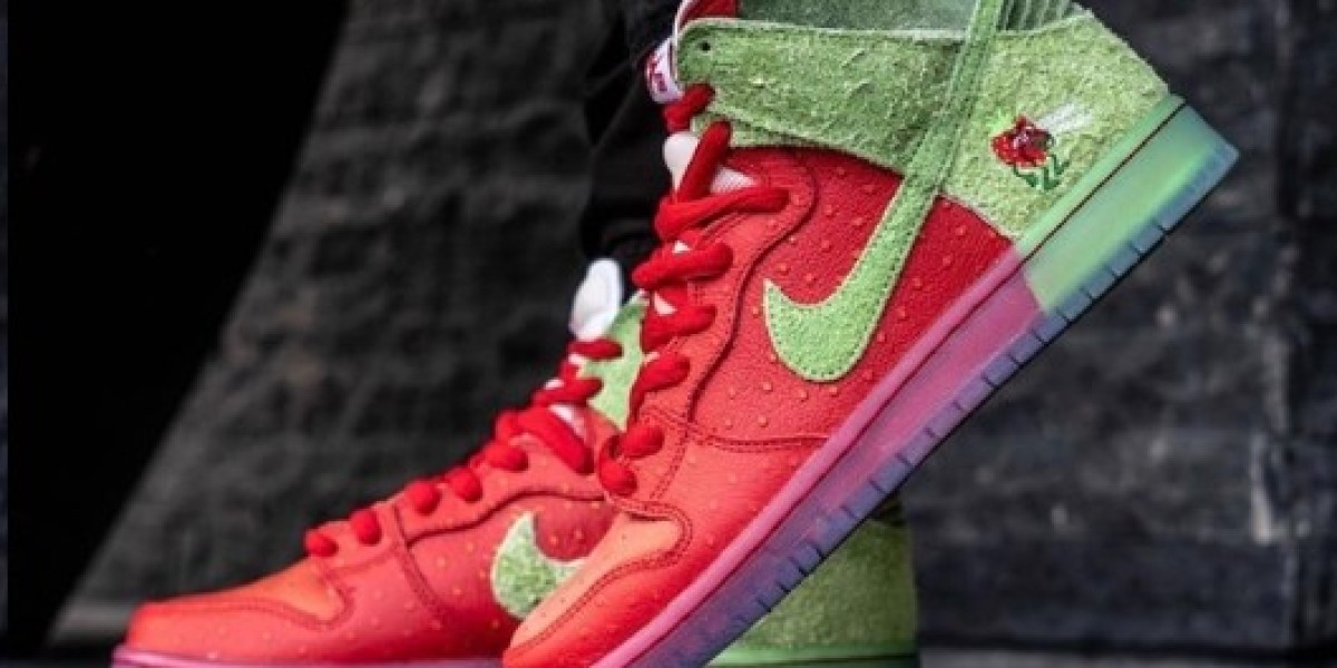 Nike Dunk High SB Strawberry Cough Sneaker Delight