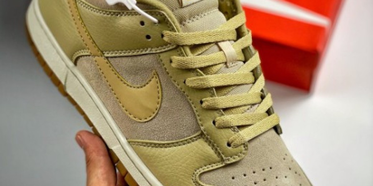 Nike Dunk Low Khaki Gum: Timeless Style, Festive Kicks